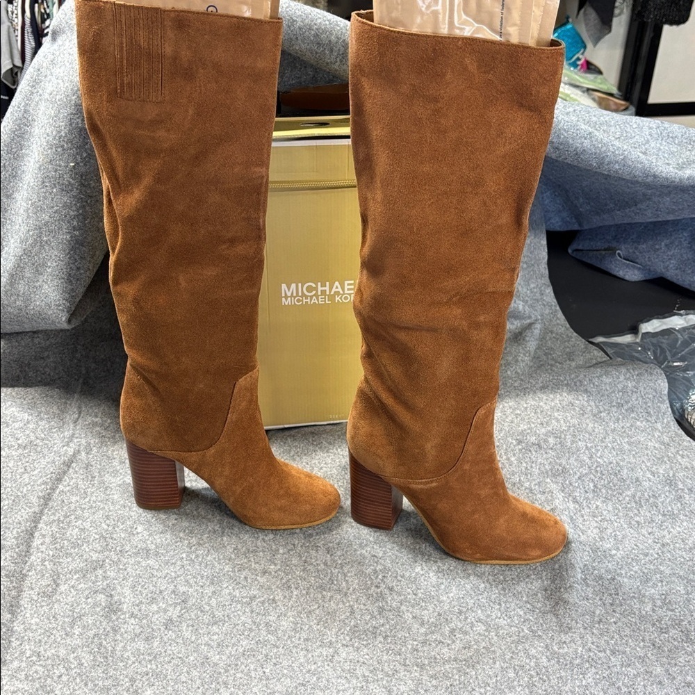 Michael Kors Leigh suede luggage colored Knee-High  heel Boots 5.5 - Picture 2 of 12